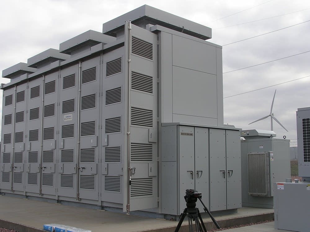 Storing wind energy