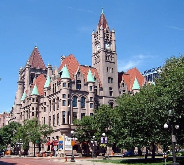 640px-Landmark_Center
