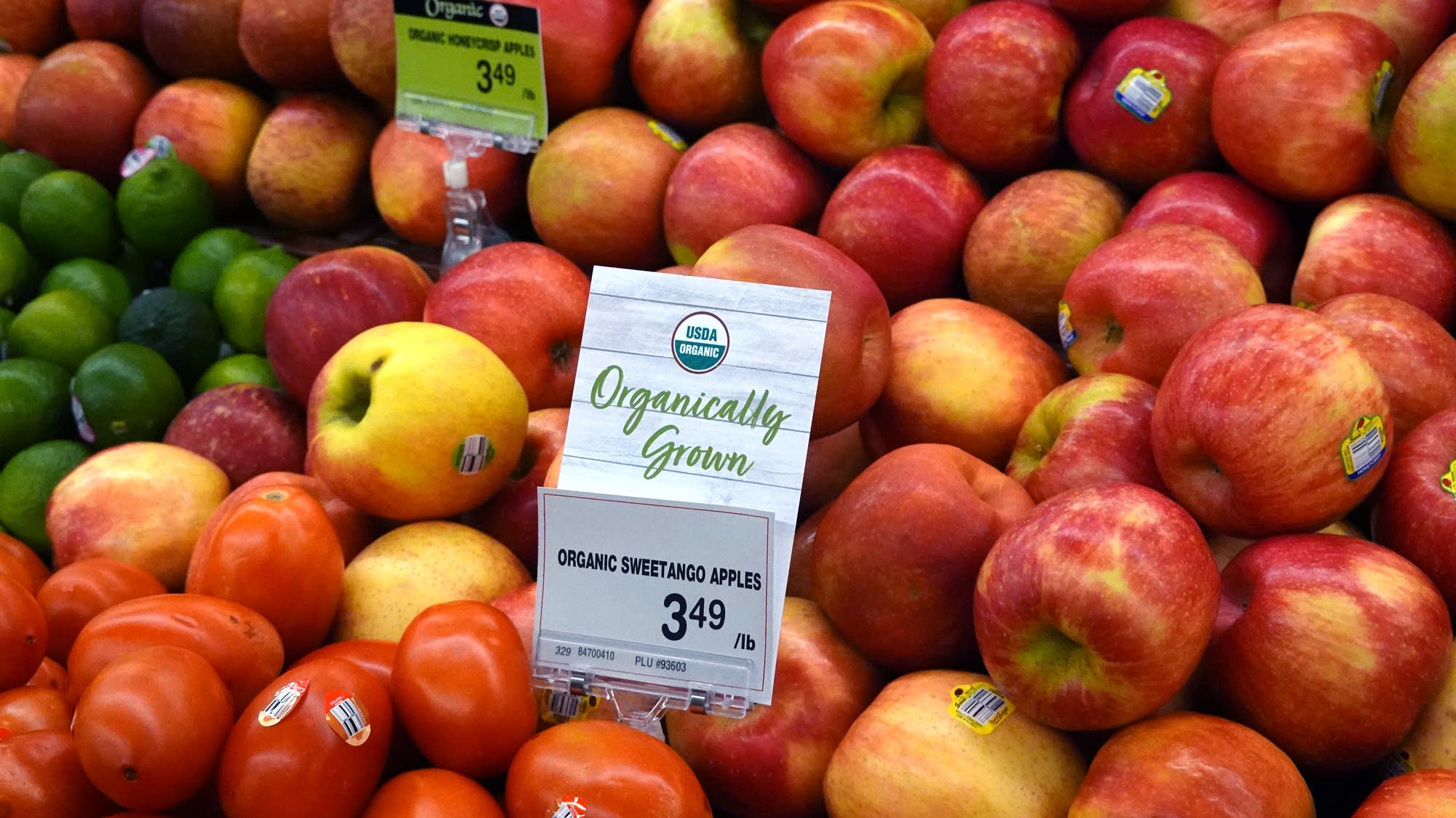 In spite price hike fatigue, consumers are still snapping up organic foods