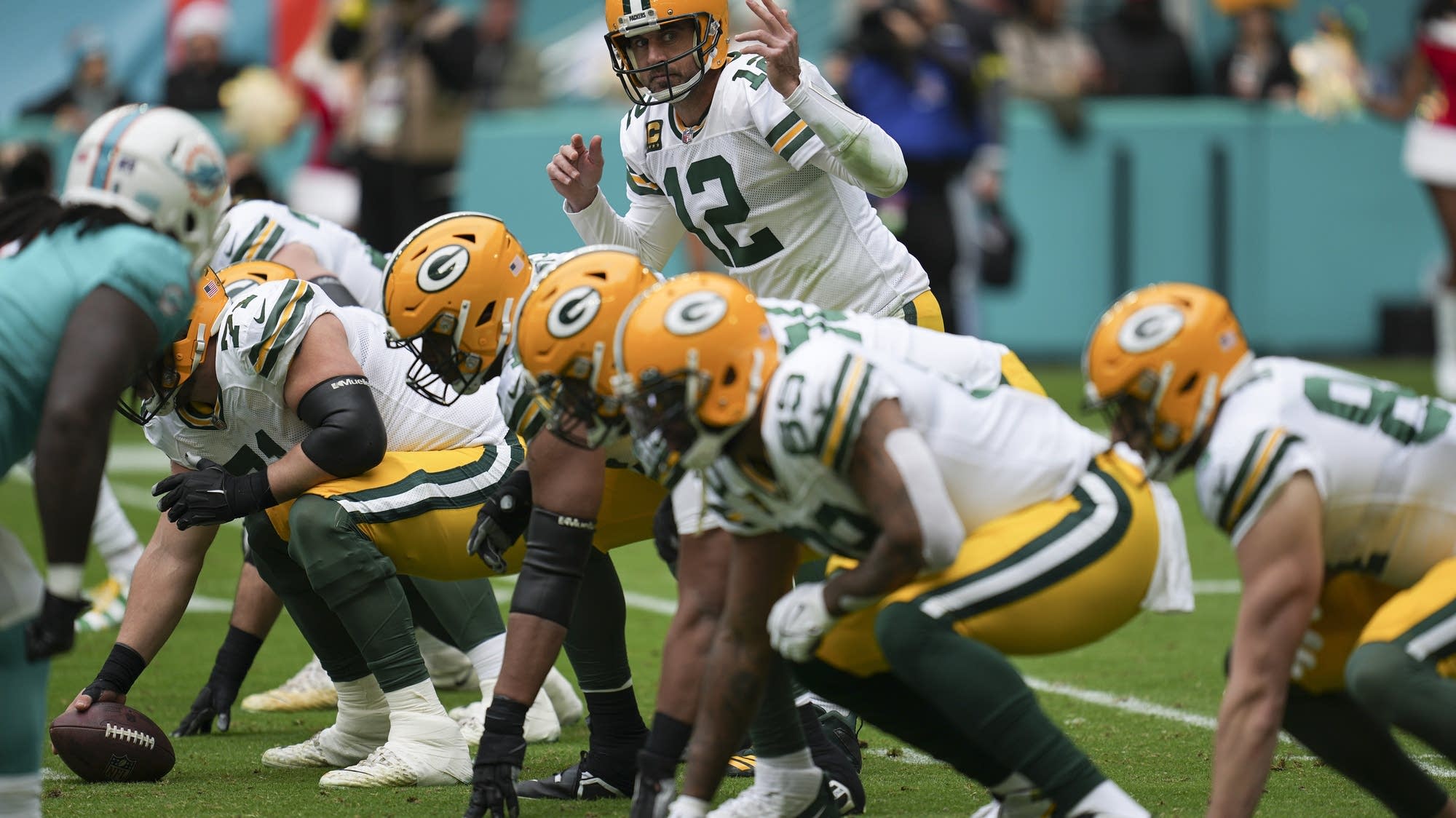 Rodgers misses practice with knee issue, but expects to play | MPR News