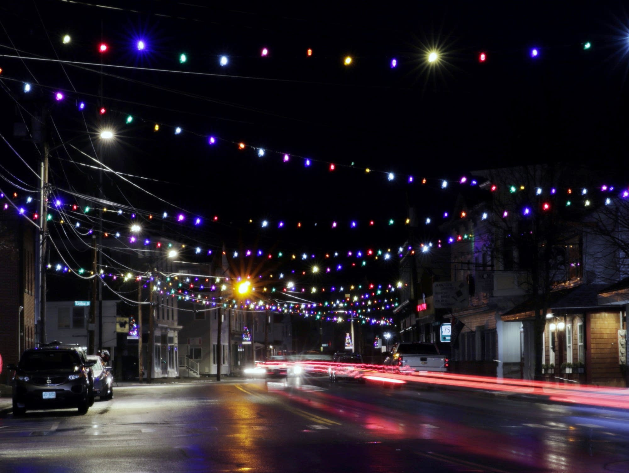 50208b-20200321-lights01.jpg