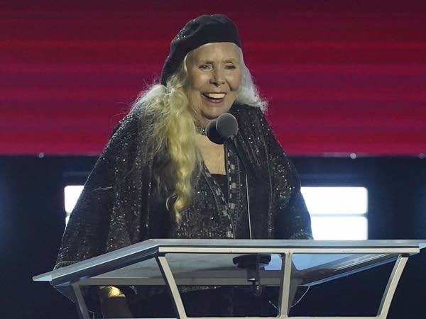 Generations sing to Joni Mitchell in pre-Grammy tribute
