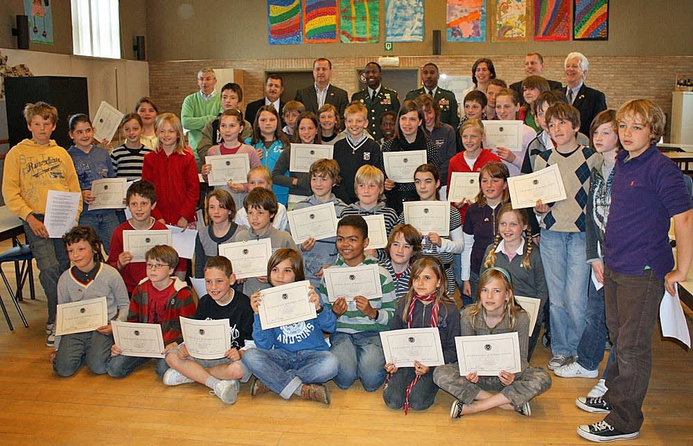 Belgian kids remember American soldiers