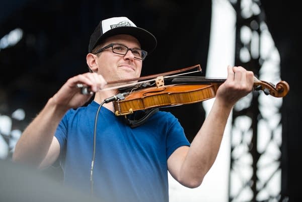 005_MNmusiconaStick_DSC9037