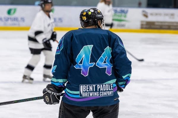 back of hockey jersey