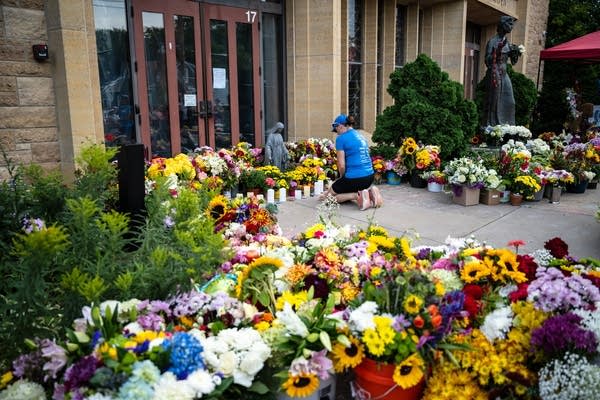 Twin Cities archbishop gives letters from Annunciation families to Pope Leo