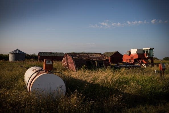Images reveal grit, heart of North Dakota oil boom