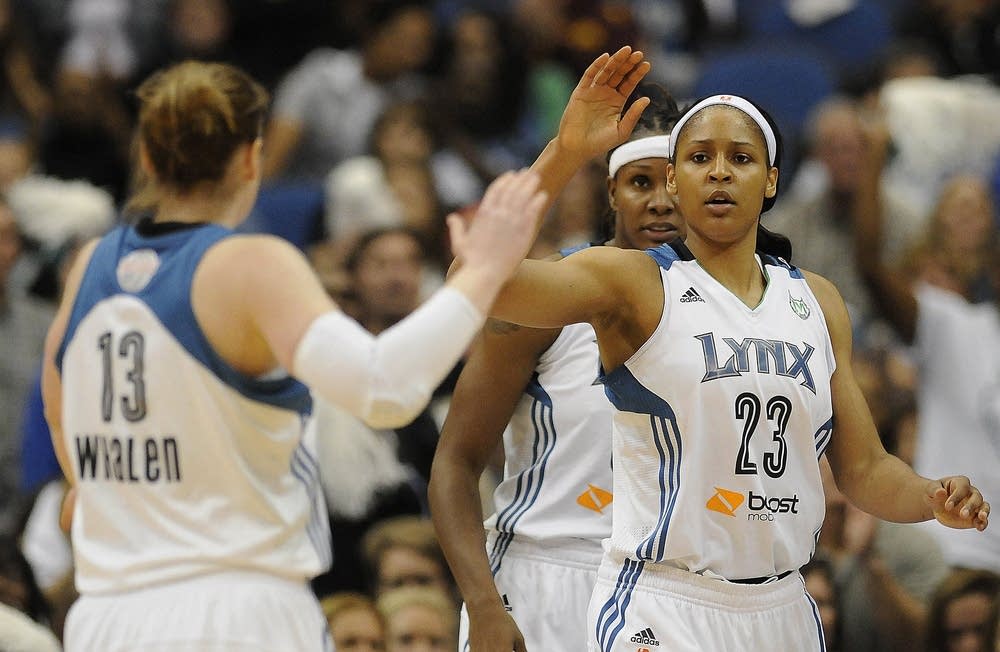 Maya Moore, Lindsay Whalen