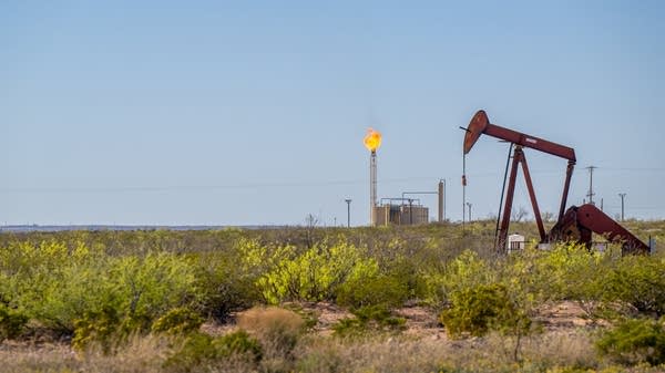 Just 21% of oil executives in the basin say they’re planning a significant increase in well construction.