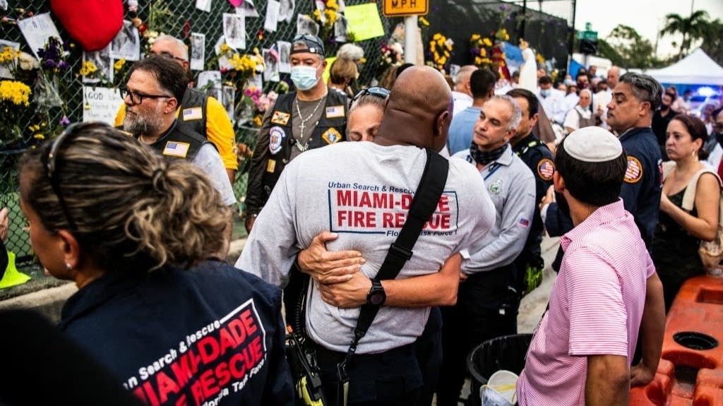 Tears, prayers mark end to search for Miami condo survivors | MPR News