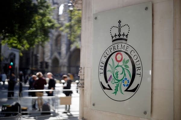 The logo for the UK Supreme court at the entrance to the court in central London. (Photo: Getty Images)
