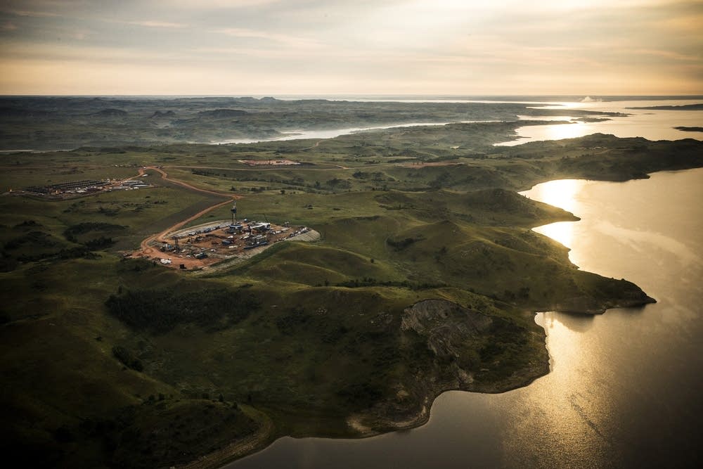 An oil drilling rig near Bismark