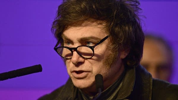 Argentina pivots from cuts to a public sector spending spree