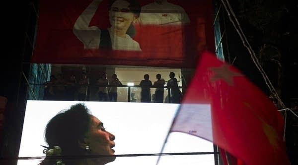 10/24/2017: U.S. flexes financial muscle to isolate Myanmar’s military