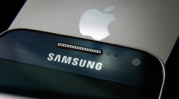 10/16/2017: The smartphone duopoly: Apple vs. Android