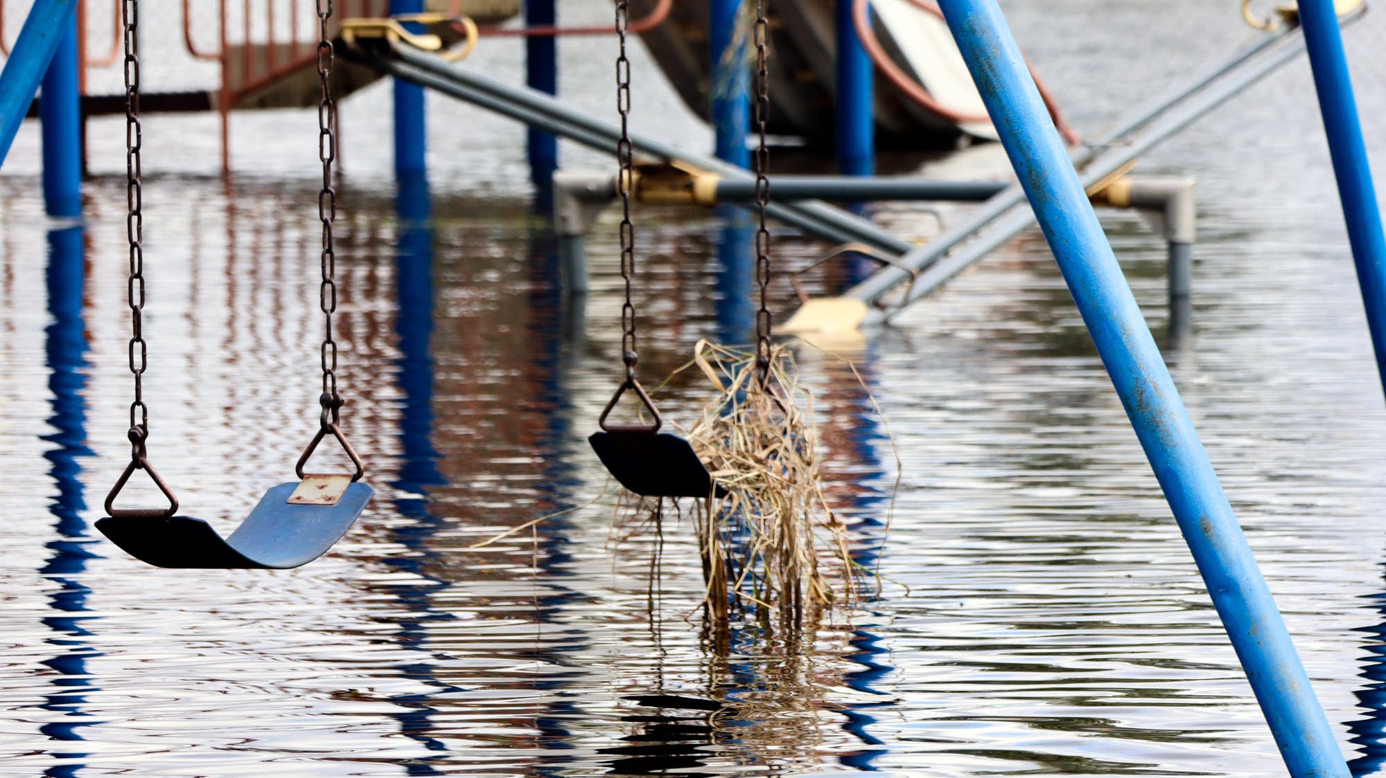New Richland turns to flood clean up and recovery