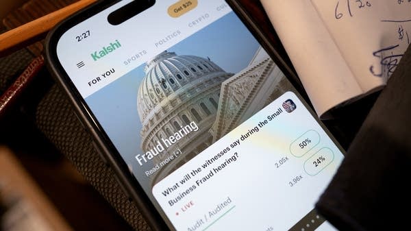 Walz bans state workers from betting with private government info on prediction markets