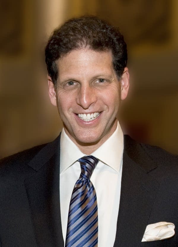 Headshot of Craig Moffett, analyst for telecom and media research firm MoffettNathanson.