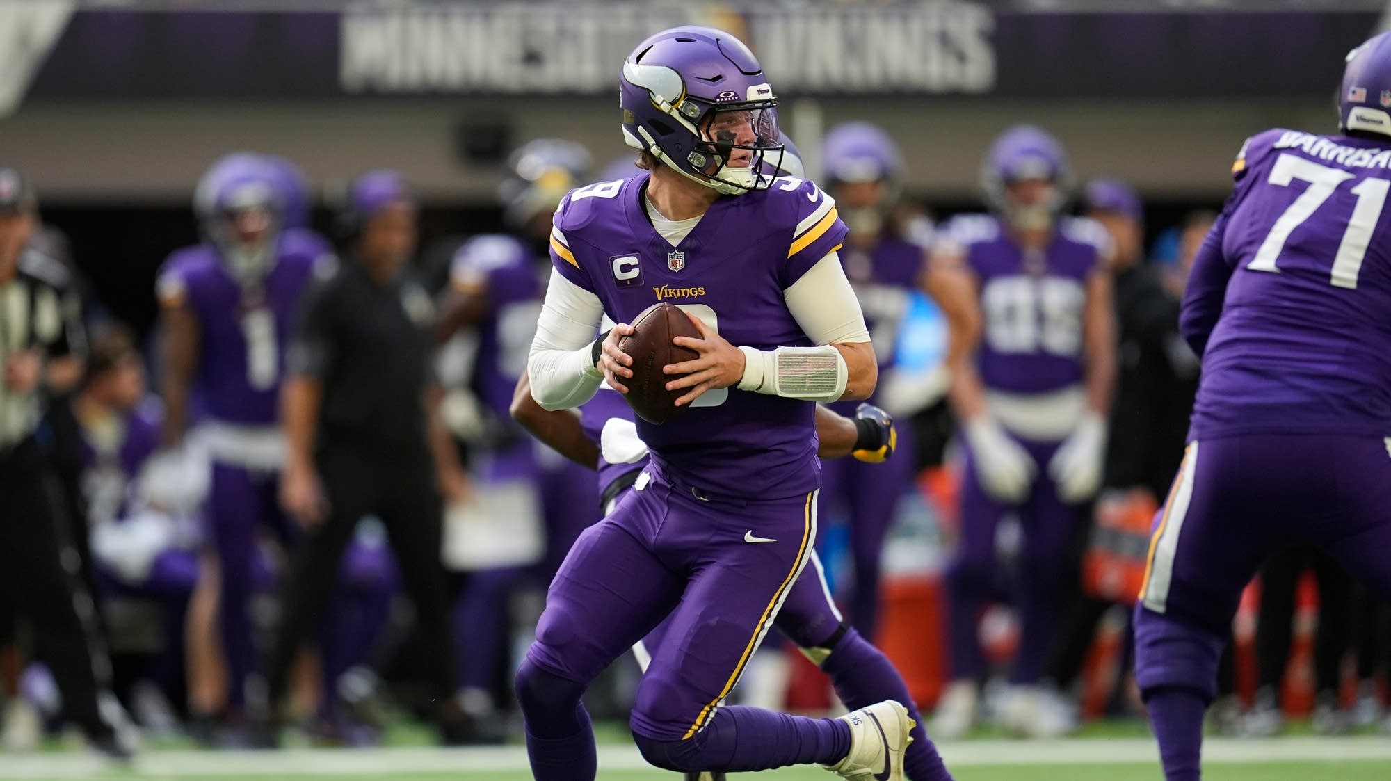 Giants acquire J.J. McCarthy from the Vikings