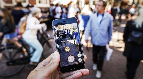 Yes, lots of people are still playing "Pokemon Go"