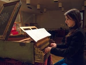 Catalina Vicens plays the ca. 1530 harpsichord