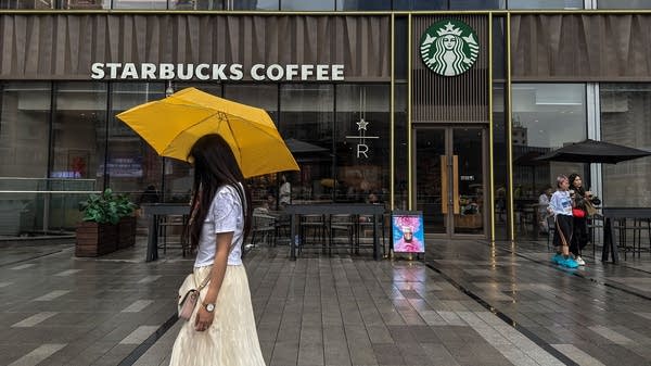 Starbucks stirs things up in China