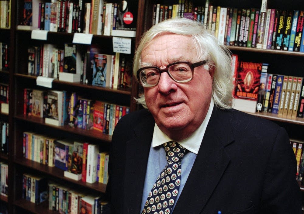 Author Ray Bradbury