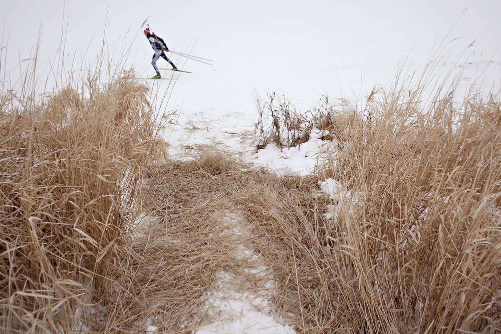 Skiing laps