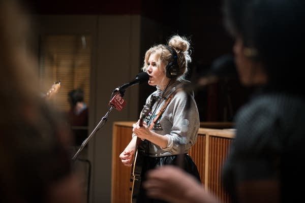 Caroline Smith and her band perform in The Current studios