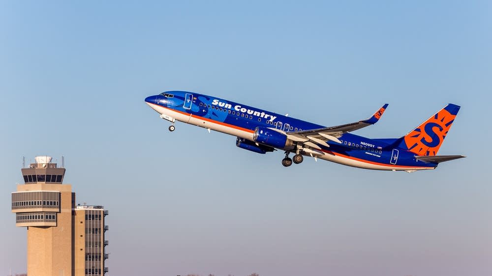 Sun Country trots out carryon baggage fee MPR News