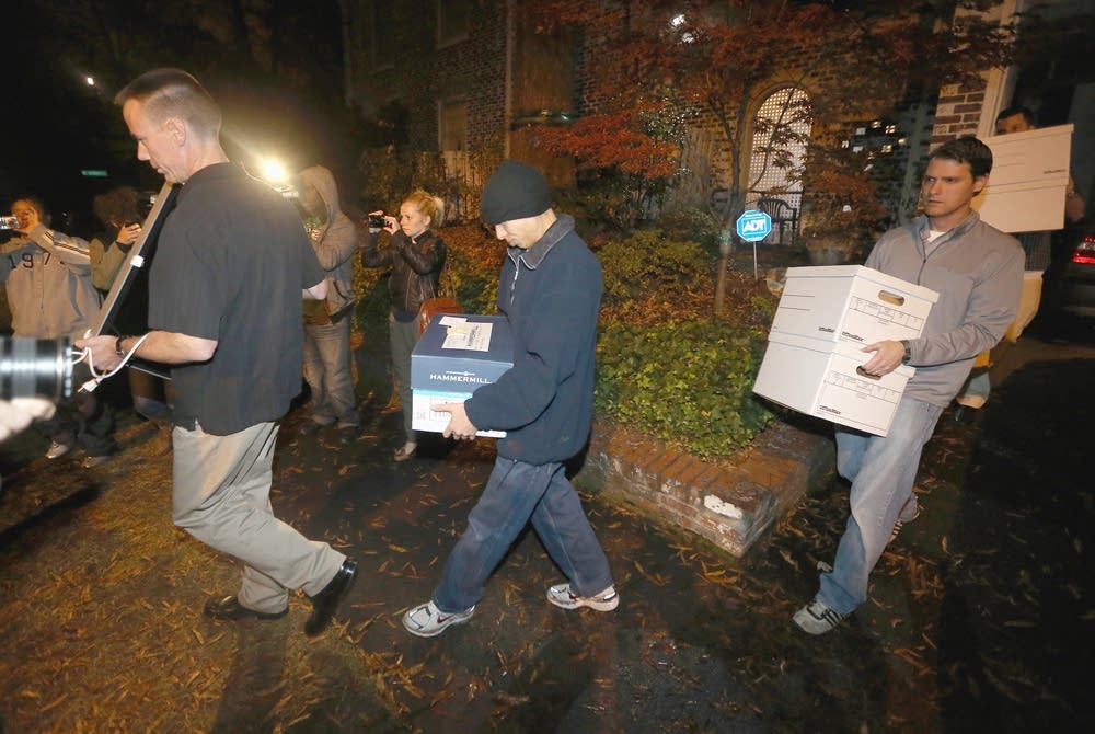 Searching Paula Broadwell's home