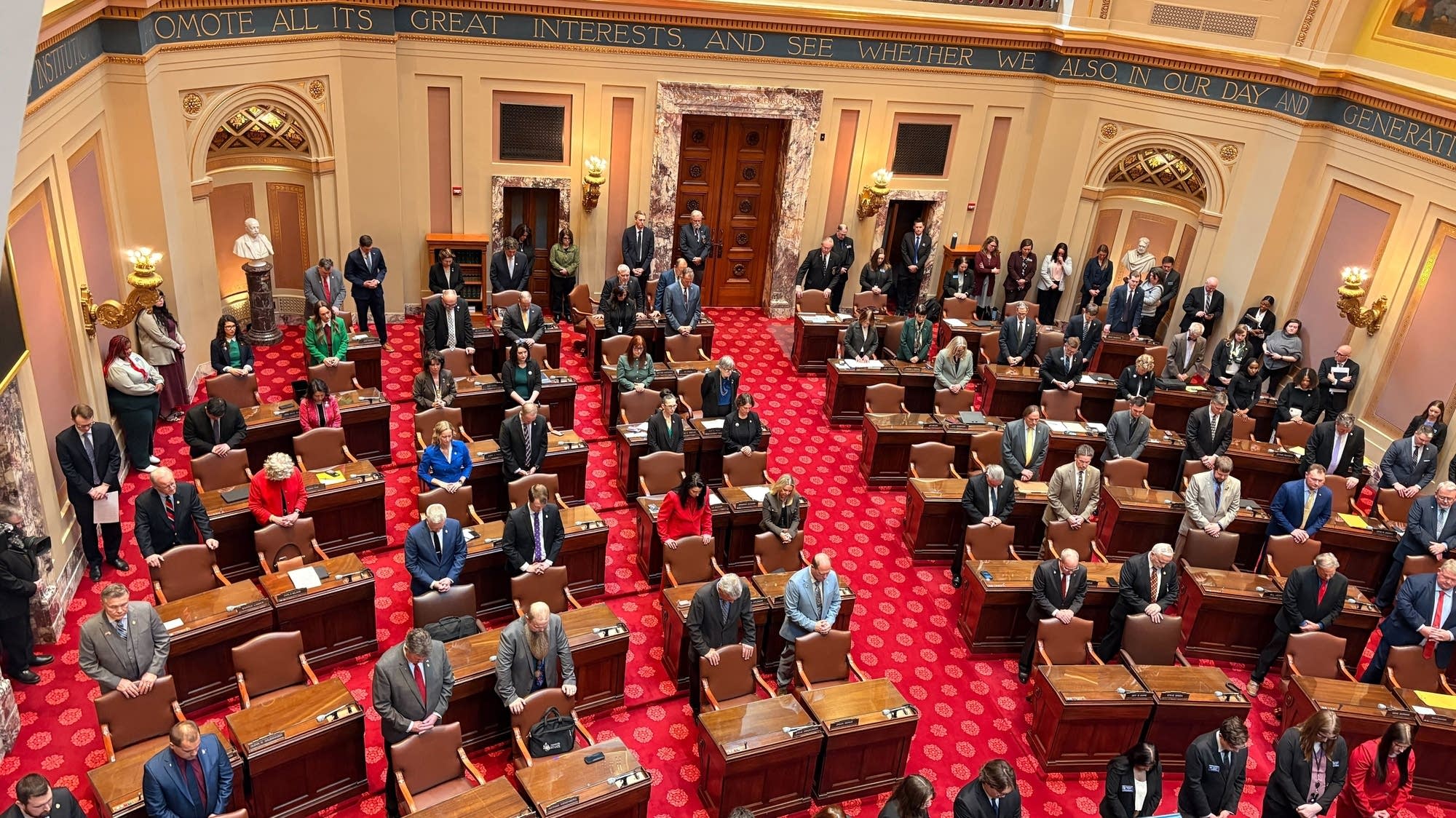 Time is tight as Minnesota lawmakers return to Capitol