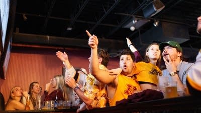 U of M hockey fans watch the championship game