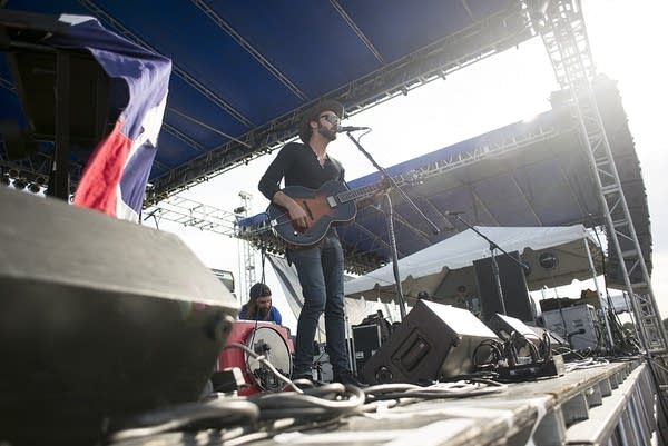 PALOMINO09-ShakeyGraves