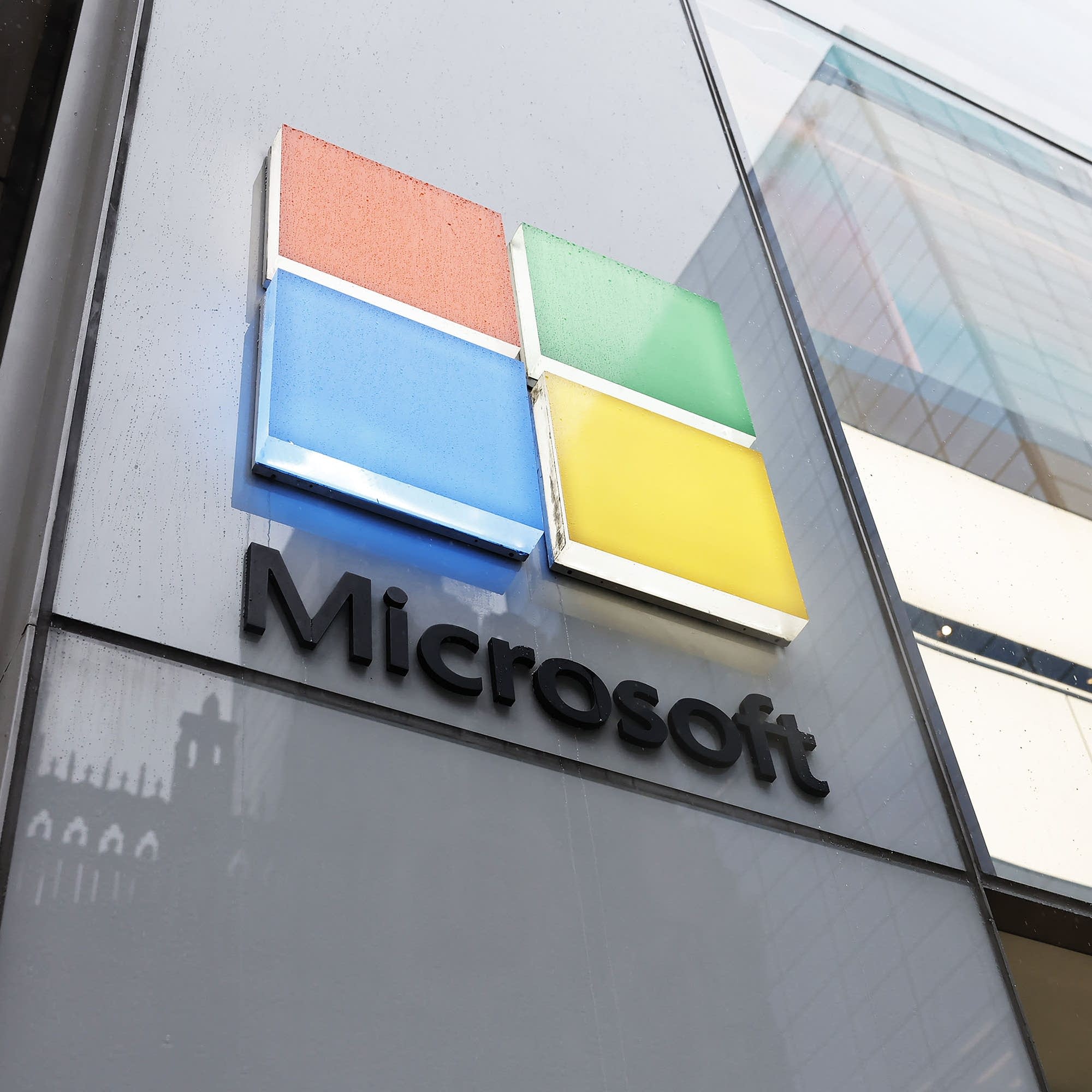 Microsoft invests billions in the U.K.