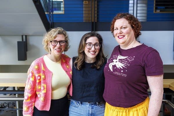 Vampires and a happy ending: Three Minnesota romance buffs discuss how the genre is changing