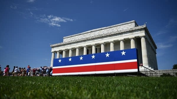 Preparations for 'Salute to America' July 4th event
