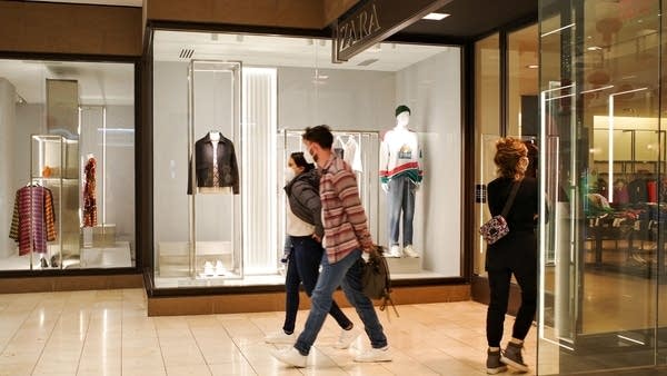 Retail sales decline in January
