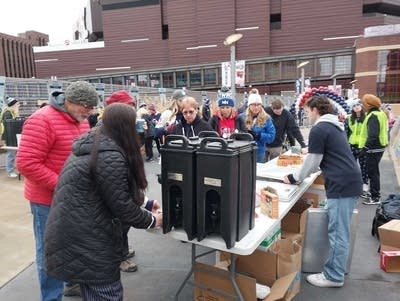 Twins fans gather at Target Field for chilly Opening Day