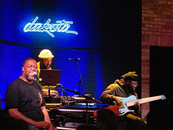 Review: Robert Glasper at the Dakota