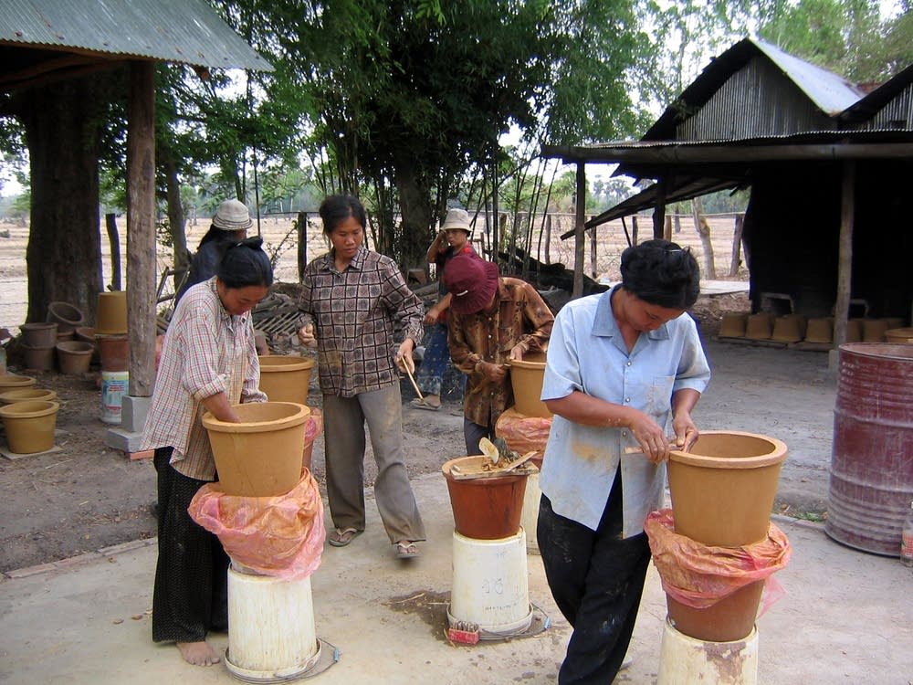 Ceramic water filter