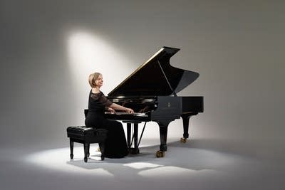 Orli Shaham and members of the Pacific Symphony weave an 'American Tapestry'
