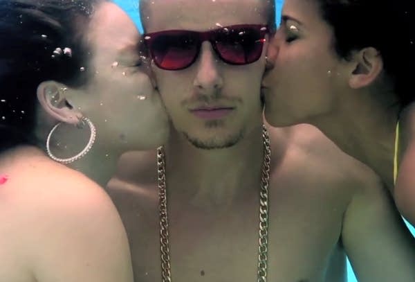 Farout: Prof gets wet at the car wash in new single and video