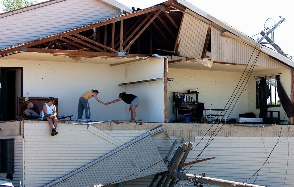 Devestating tornado hits Wadena