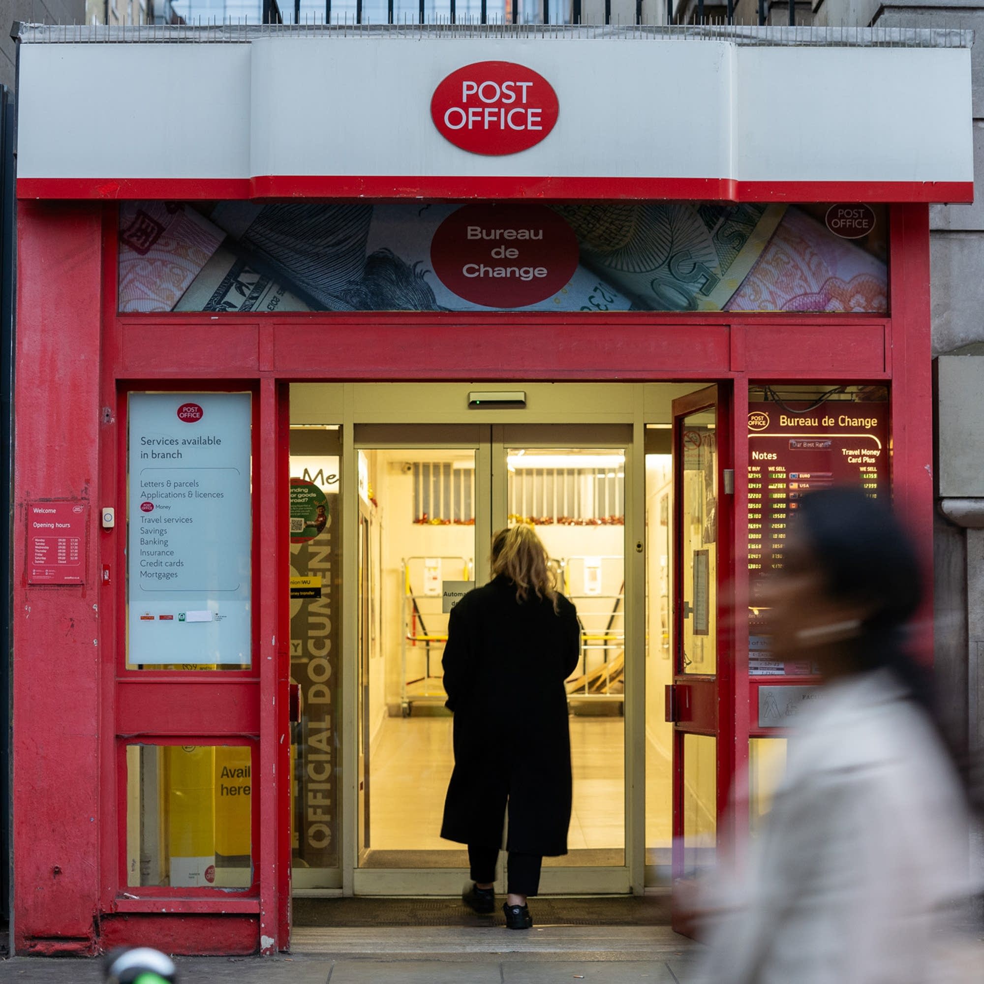 cover of episode Britain's Post Office pays millions for a faulty system