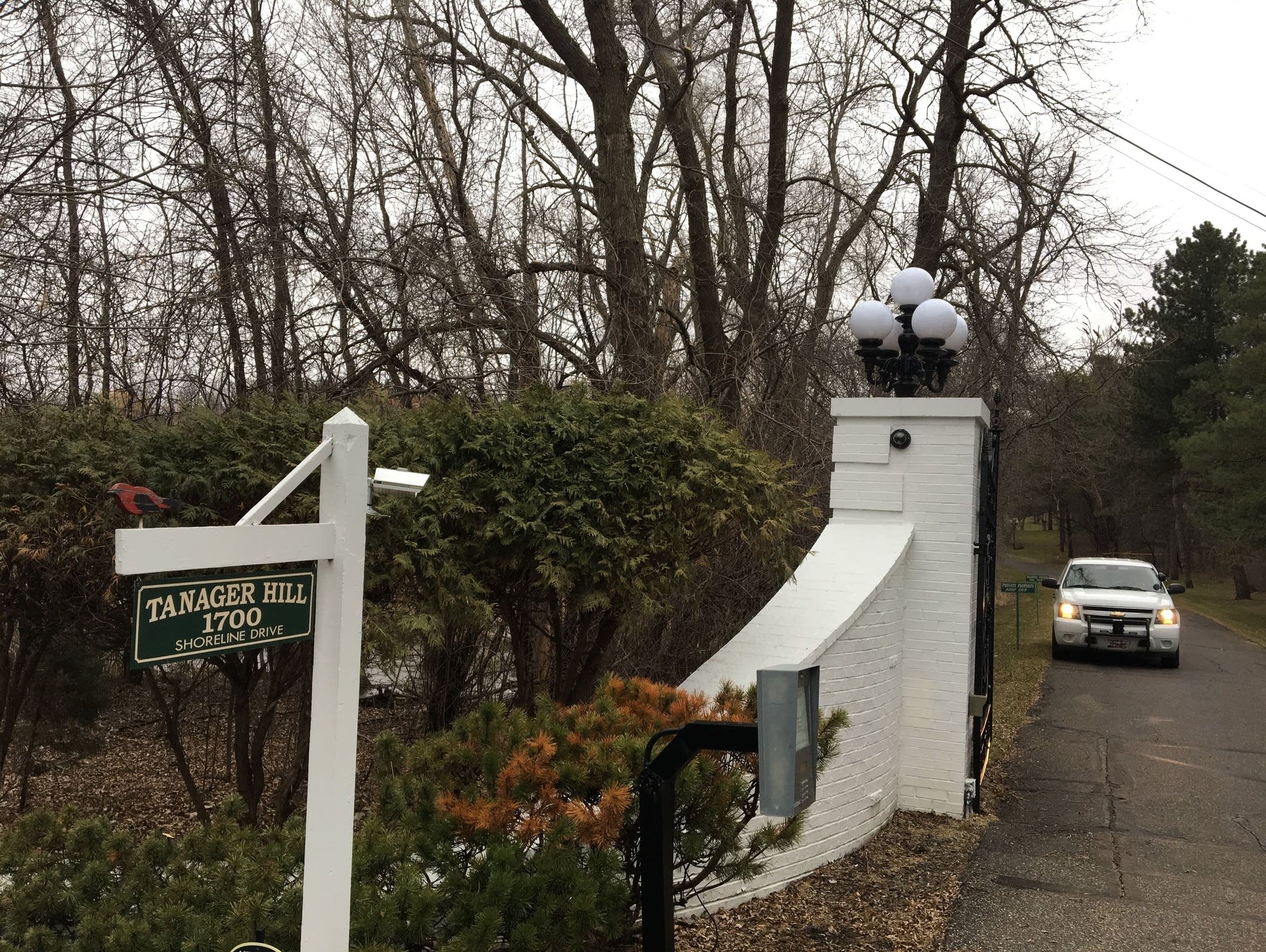 Irwin Jacobs, wife Alexandra found dead at home, family friend says