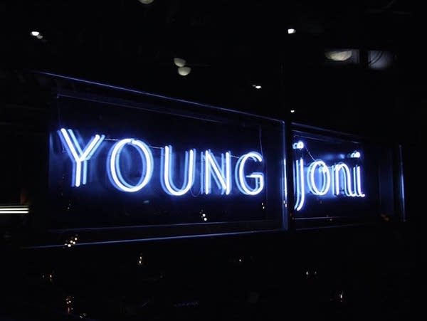 Poster Young Joni