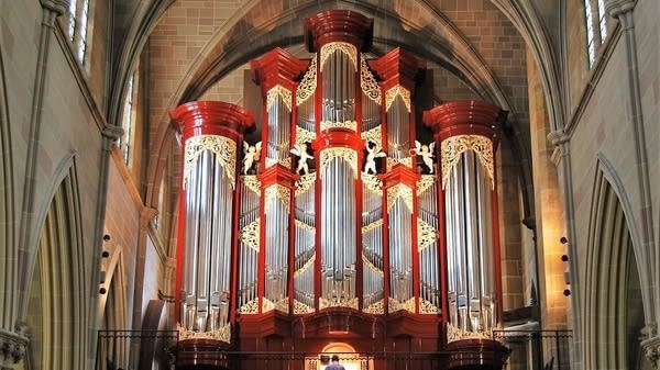 The 2006 Fritts organ at Saint Joseph Cathedral, Columbus, Ohio.