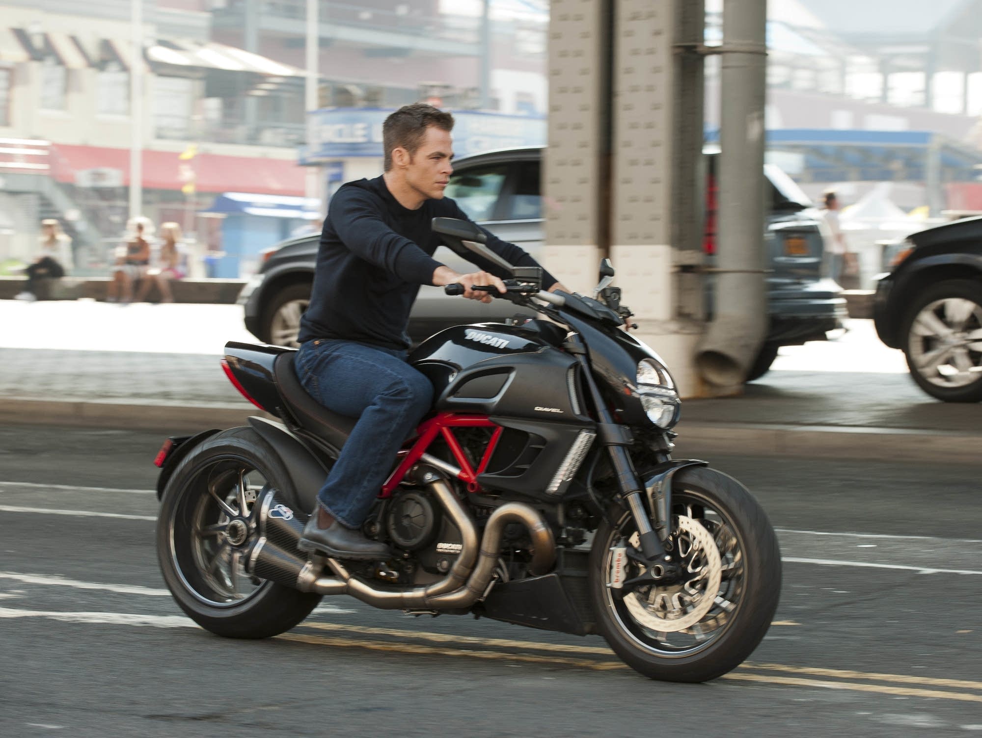 Play, image size:2000x1504