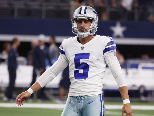 The Vikings have signed kicker Dan Bailey